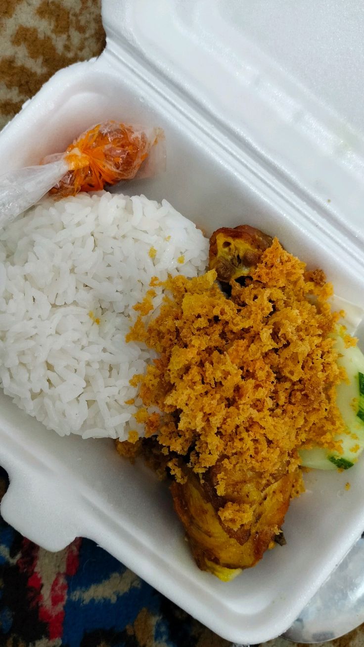 Nasi Ayam Kremes